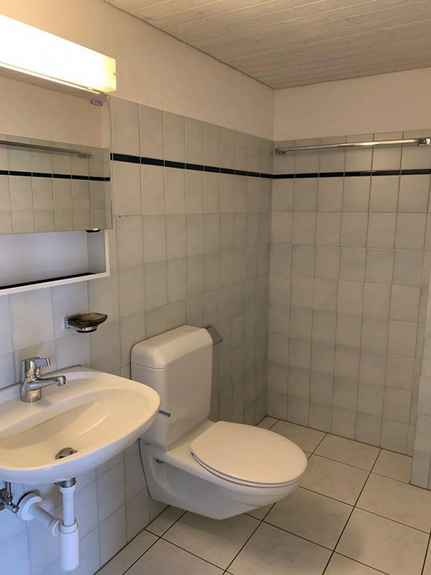 Attraktive Wohnung mit schöner Aussicht ins Grüne! - Foto 8 von 13