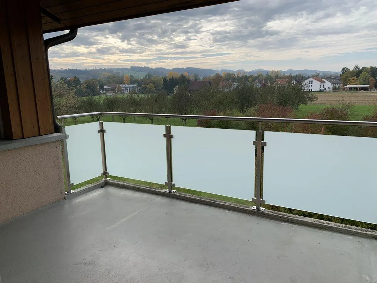 Attraktive Wohnung mit schöner Aussicht ins Grüne! - Foto 11 von 13