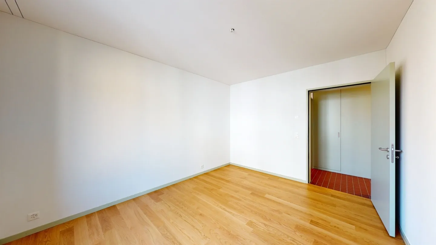 Central and modern apartment - Photo 4 of 8