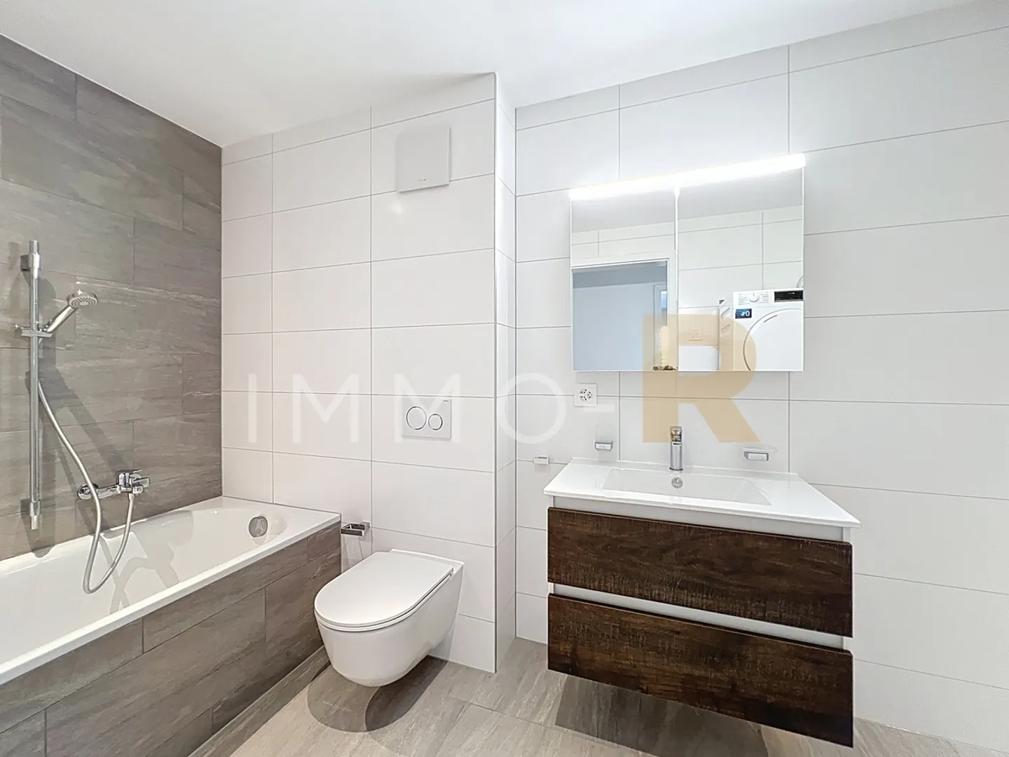Ultimo appartamento 5,5 locali con giardino - Foto 6 di 7