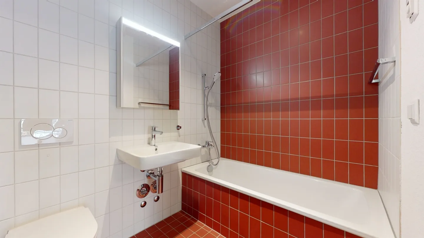 Central and modern apartment - Photo 7 of 8