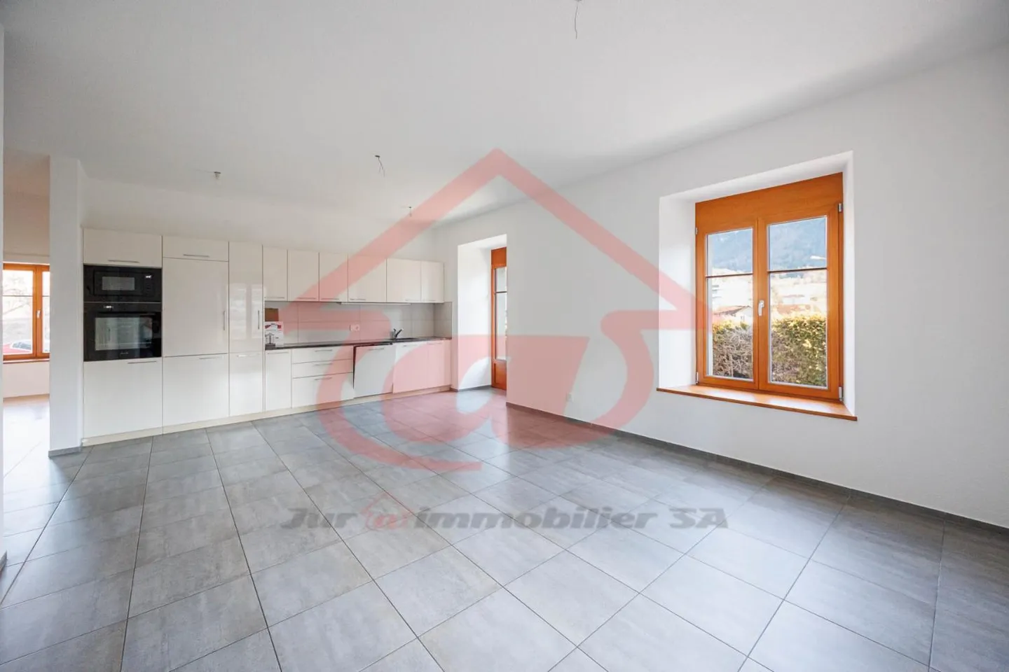 4.5 Room Apartment - Photo 1 of 18