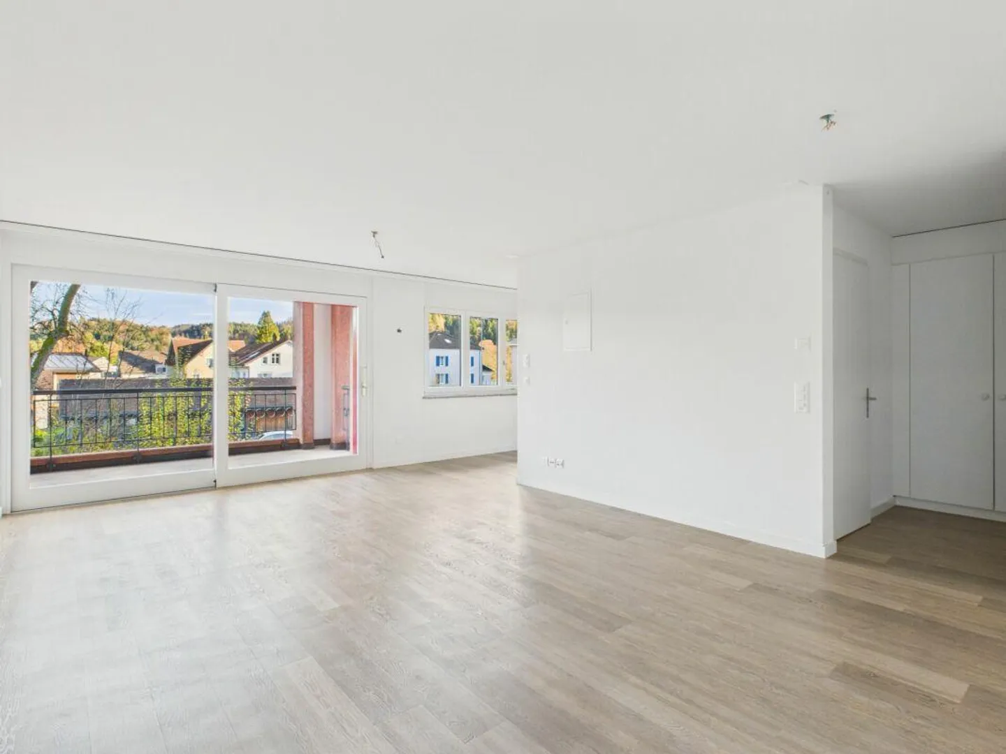 Helle 1.5-Zimmer-Wohnung mit sonnigem Balkon an ruhiger Lage - Foto 1 von 7