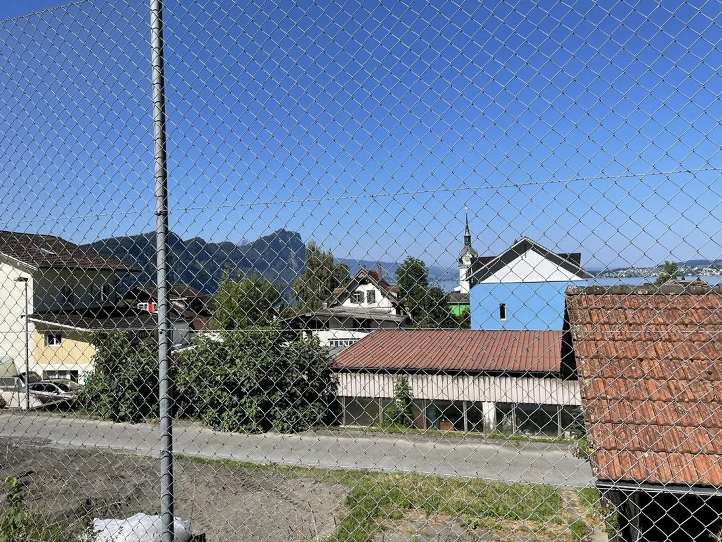 CASA RIVIERA A VITZNAU ELEGANTI APPARTAMENTI DI 4.5 STANZE AL PIANO TERRA NEL VILLAGGIO - Foto 10 di 11