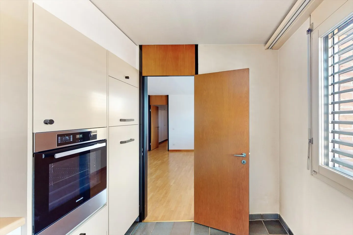 Wohnung mieten - Foto 3 von 11