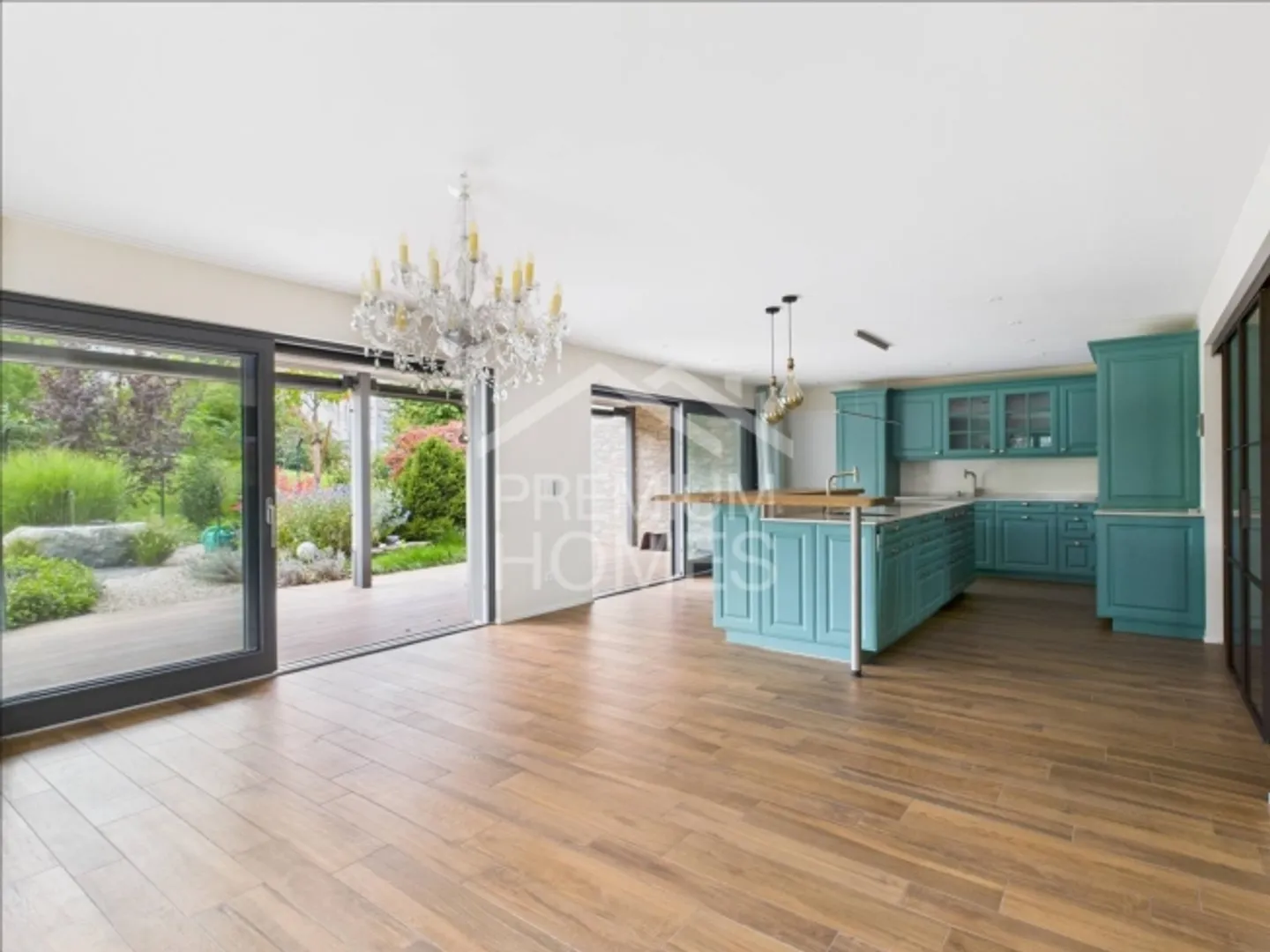 A home that inspires and excites - Photo 4 of 4