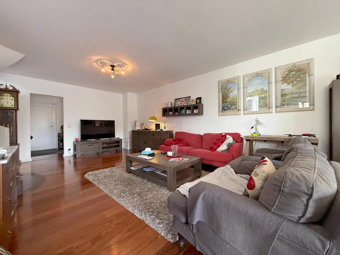 Magnificent house located in the heart of Grand-Saconnex, offering a peaceful living environment - Photo 2 of 13