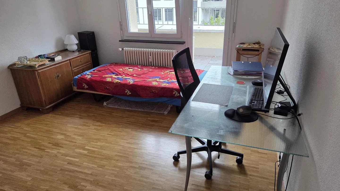 Beautiful 2-room apartment with large terrace, near Aare - Photo 2 of 5