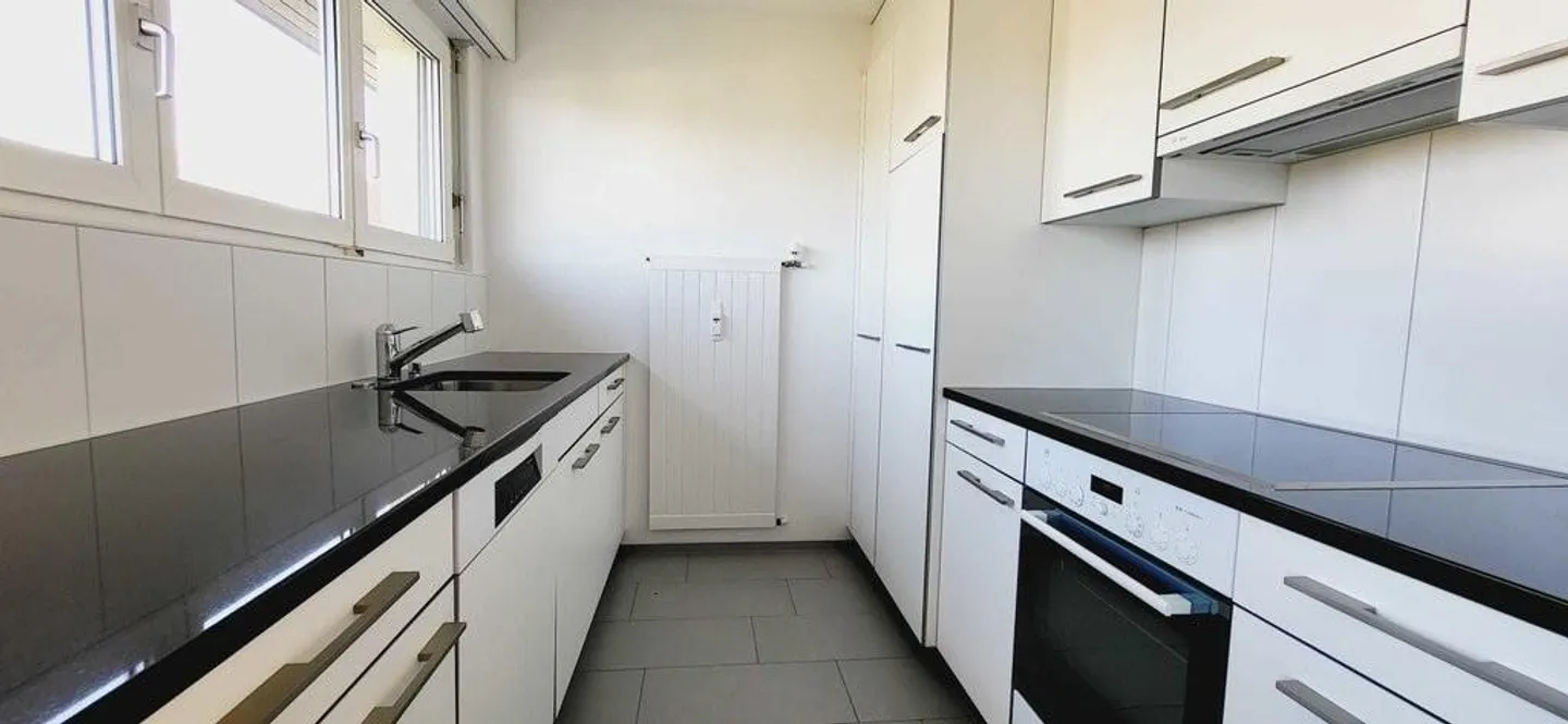 Charmante Wohnung in Thun - Foto 2 von 9