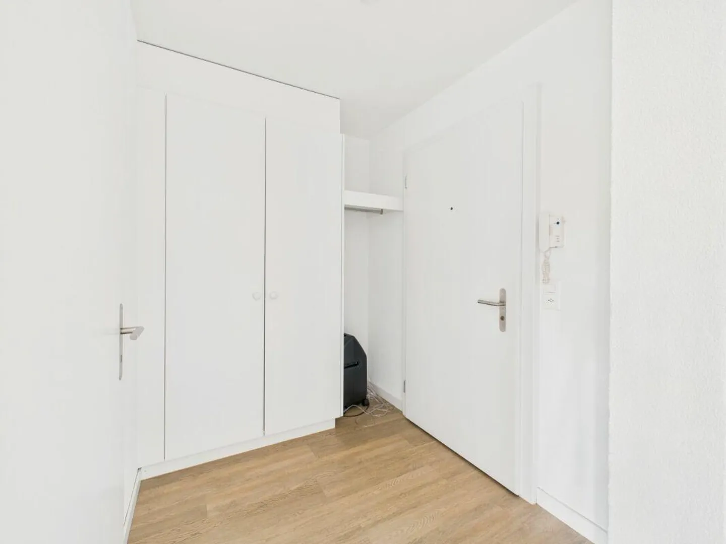 Helle 1.5-Zimmer-Wohnung mit sonnigem Balkon an ruhiger Lage - Foto 4 von 7