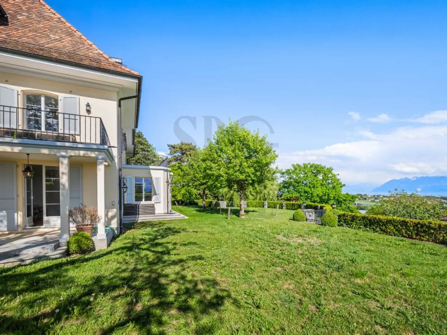 Villa di Lusso con Vista Lago - Foto 7 di 9