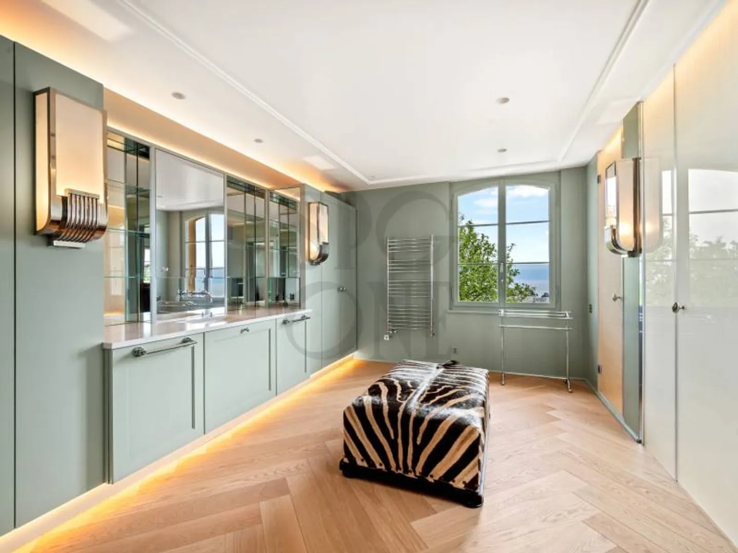 Villa di Lusso con Vista Lago - Foto 5 di 9