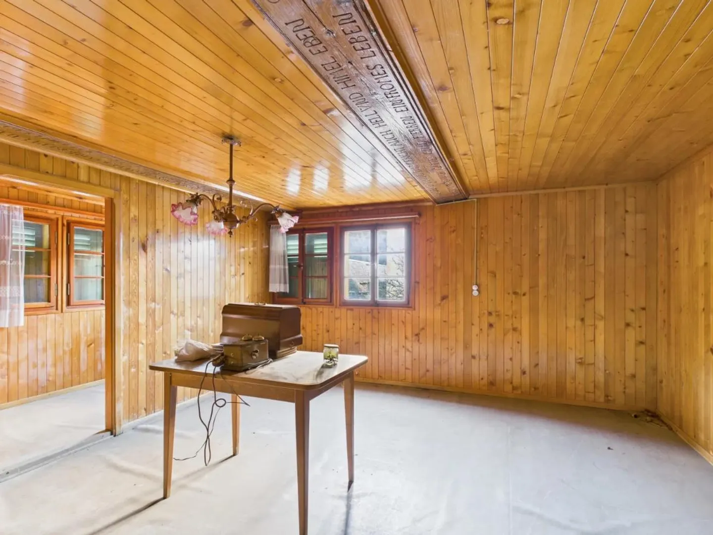 «Altwohnung im historischen Meierhüs von Grengiols» - Foto 4 von 10