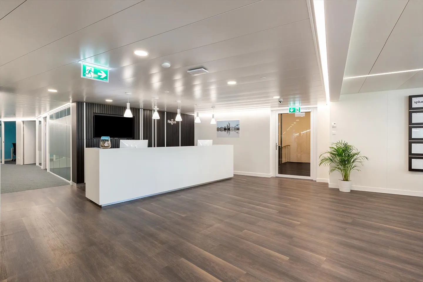 Prenota la tua scrivania presso Regus City Centre - Foto 6 di 11