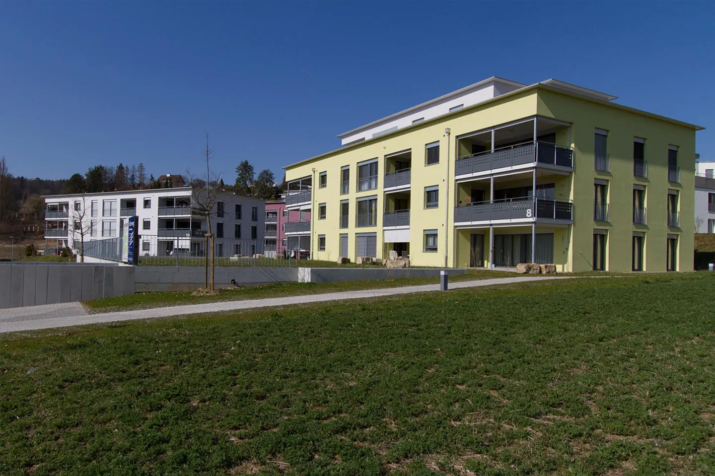 Space miracle with large attic terrace and extensive view - Photo 10 of 10
