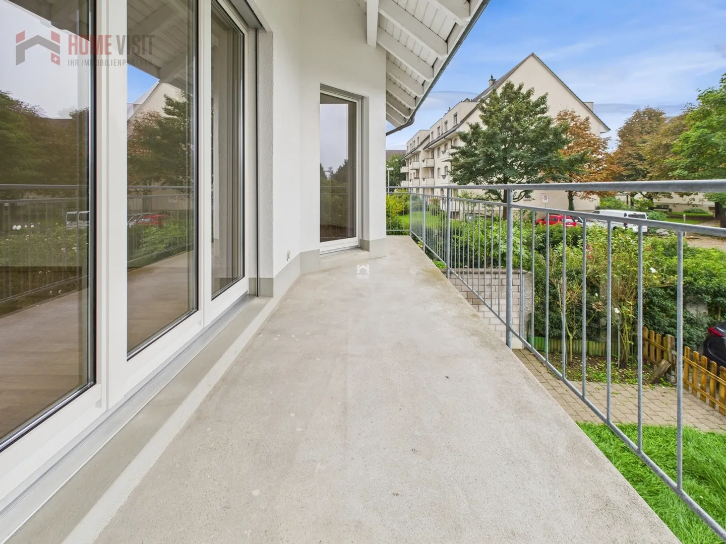 Grosszügiges Reiheneinfamilienhaus mit ausgebautem Dachstudio - Foto 8 von 12