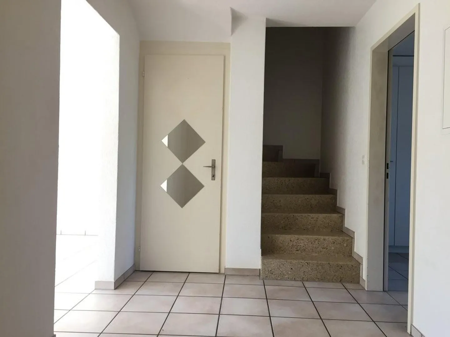 Maisonette apartment with garden seating area and view of Lake Biel - Photo 6 of 12