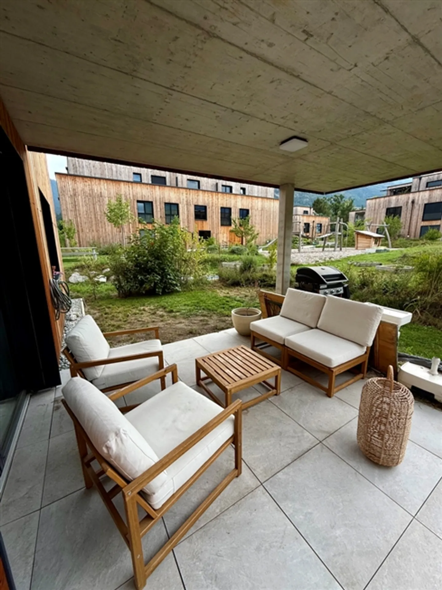 For rent 2.5 rooms with terrace - Photo 1 of 11