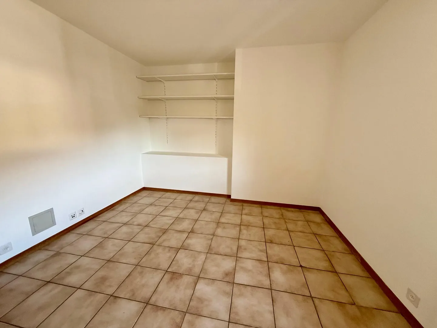 Studio à louer - Photo 3 sur 4