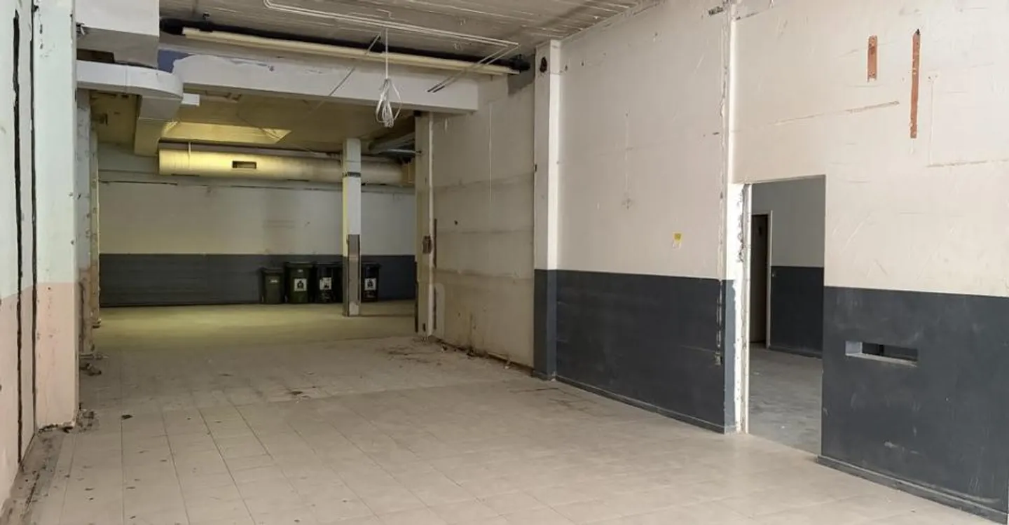 Arcade spaziosa e luminosa nel cuore degli Acacias - 284 m2 - Foto 6 di 6