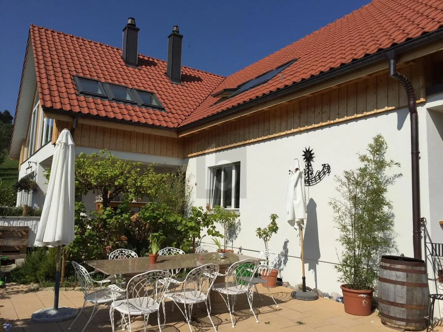 SEHR GROSSZÜGIG MIT GARTEN - Foto 1 von 6