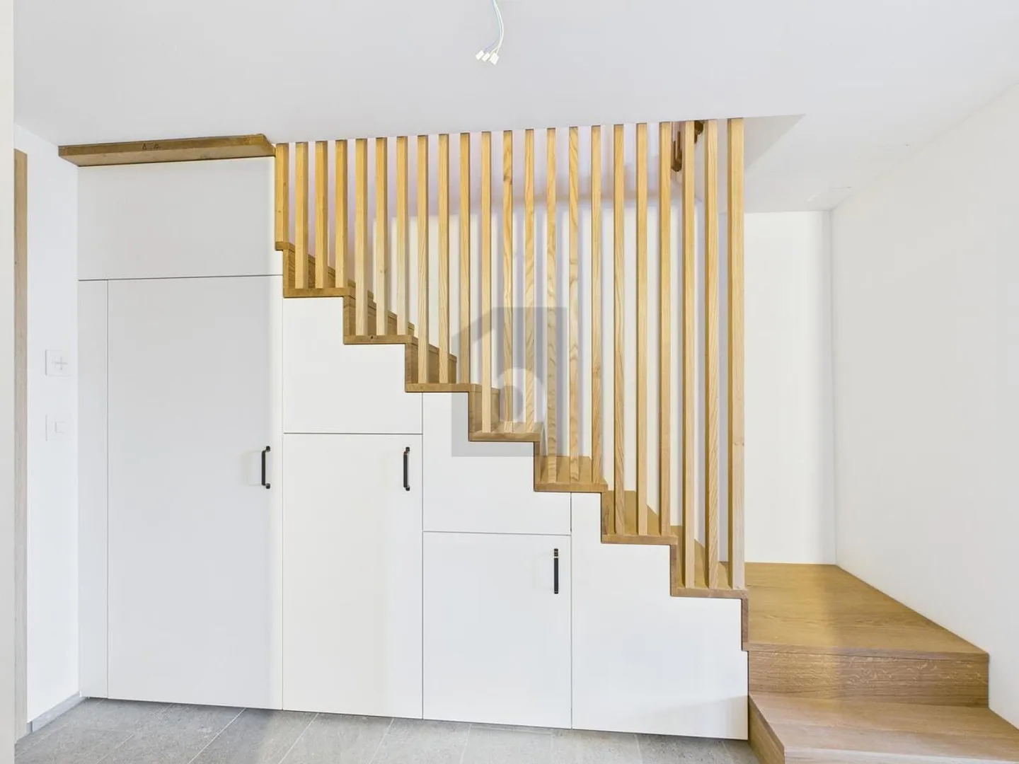 Charming Maisonette in Village Center - Photo 4 of 6