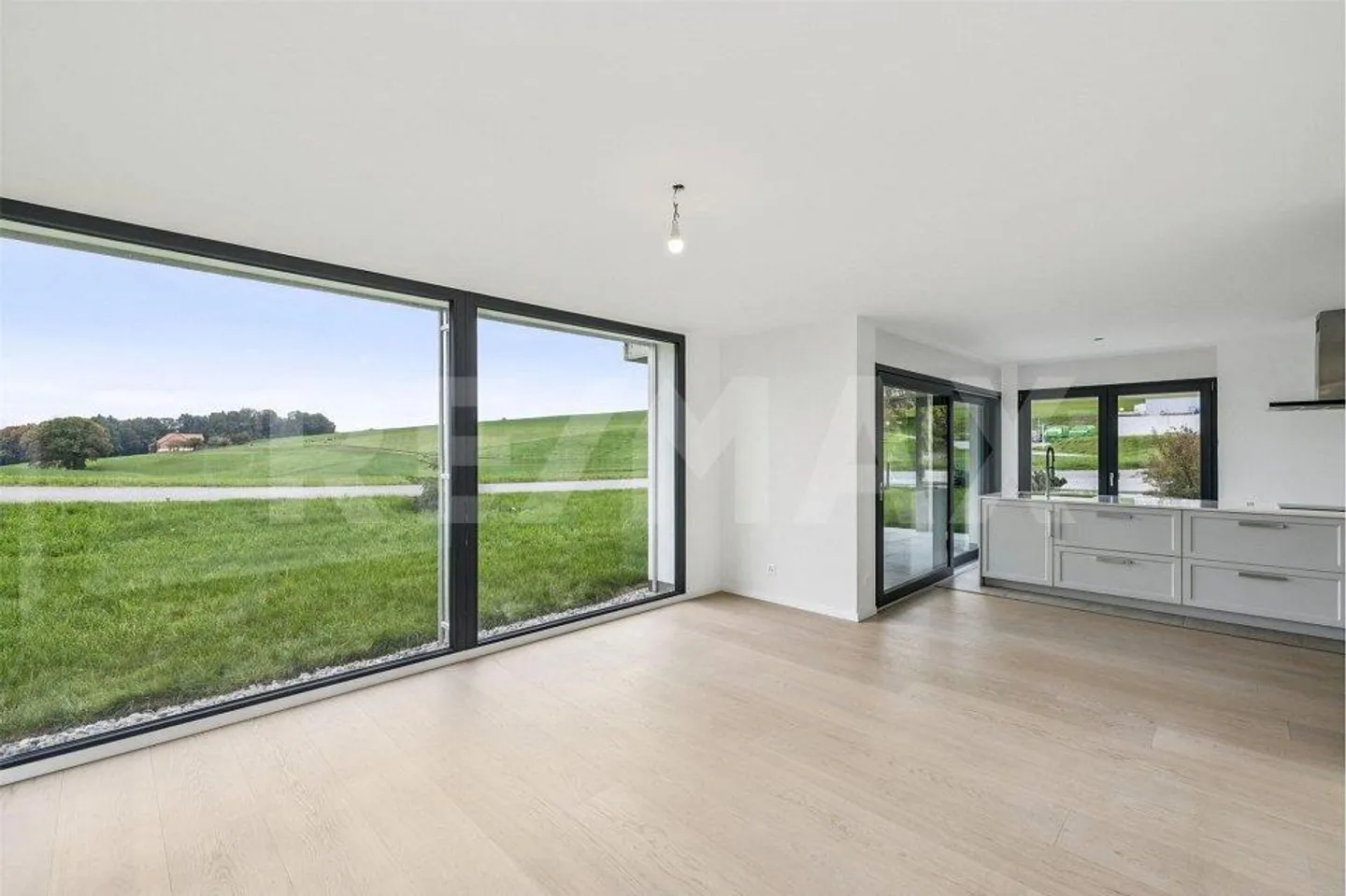 Prächtige 3,5-Zimmer-Wohnung mit 400m² Garten in Orsonnens (FR) - Foto 5 von 12