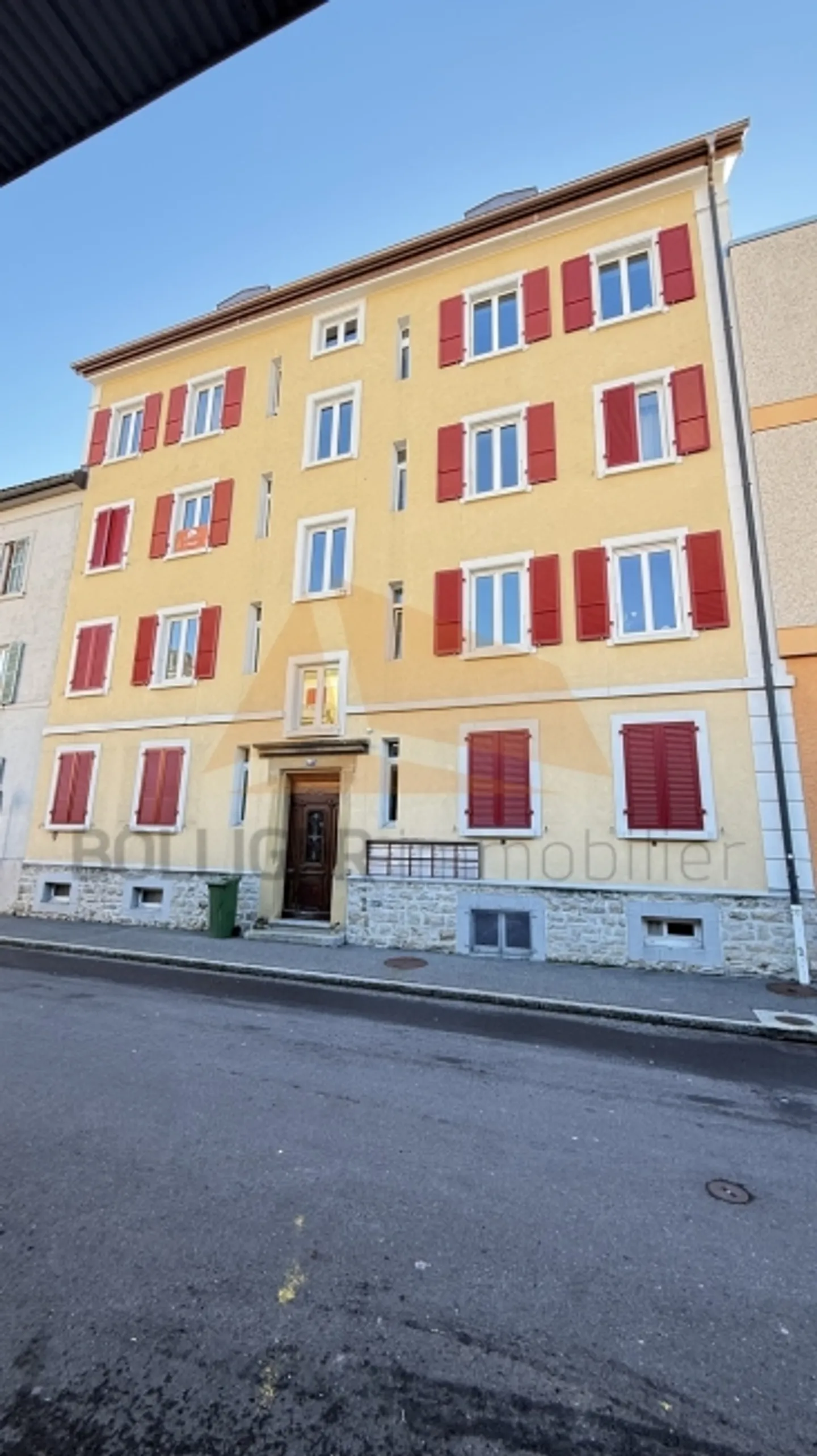 A VENDRE APPARTEMENT 3 PIÈCES AVEC BALCON - Photo 2 sur 8