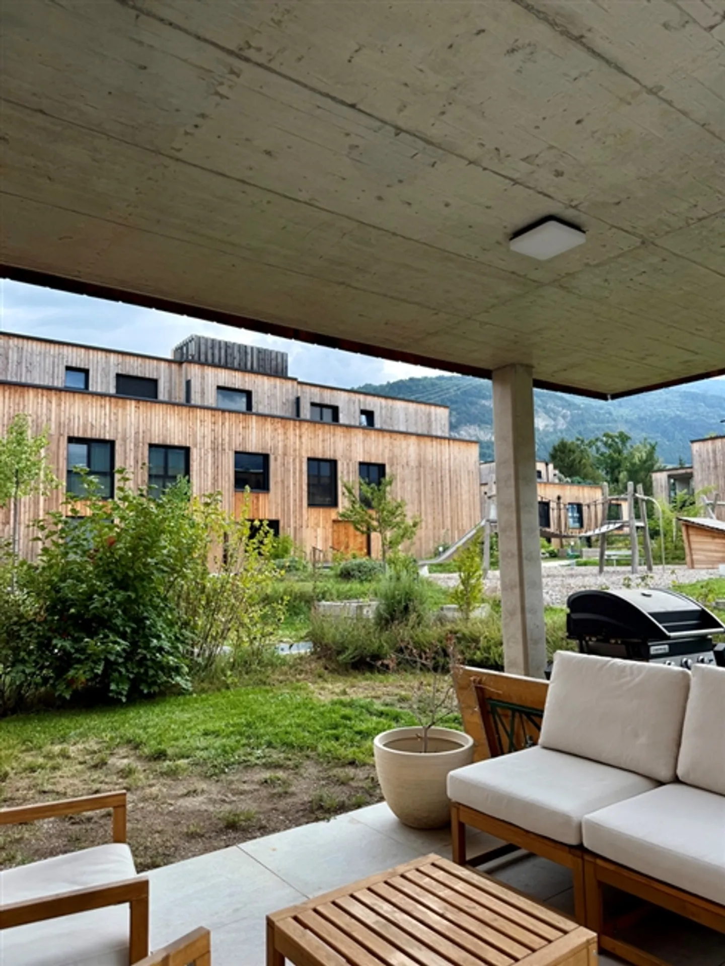 For rent 2.5 rooms with terrace - Photo 3 of 11