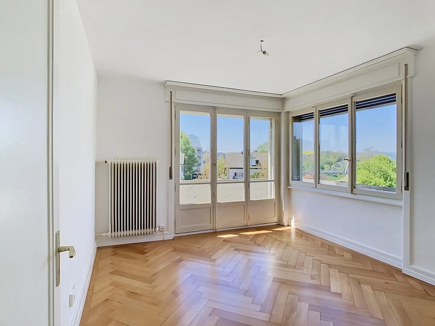 Angenehme und ruhige 3 ½-Zimmer-Wohnung in der Nähe der Natur - Foto 3 von 13