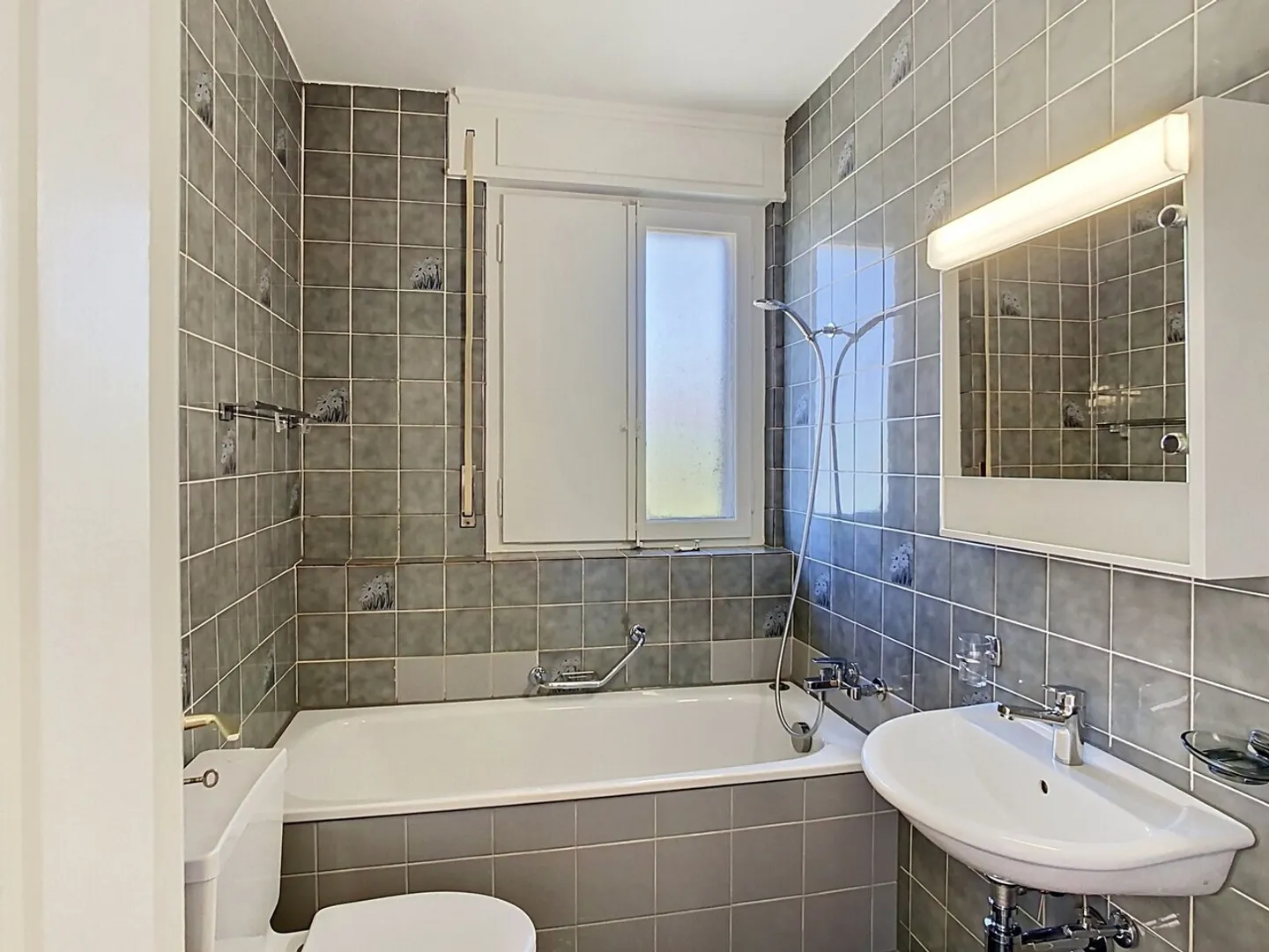 Angenehme und ruhige 3 ½-Zimmer-Wohnung in der Nähe der Natur - Foto 8 von 13