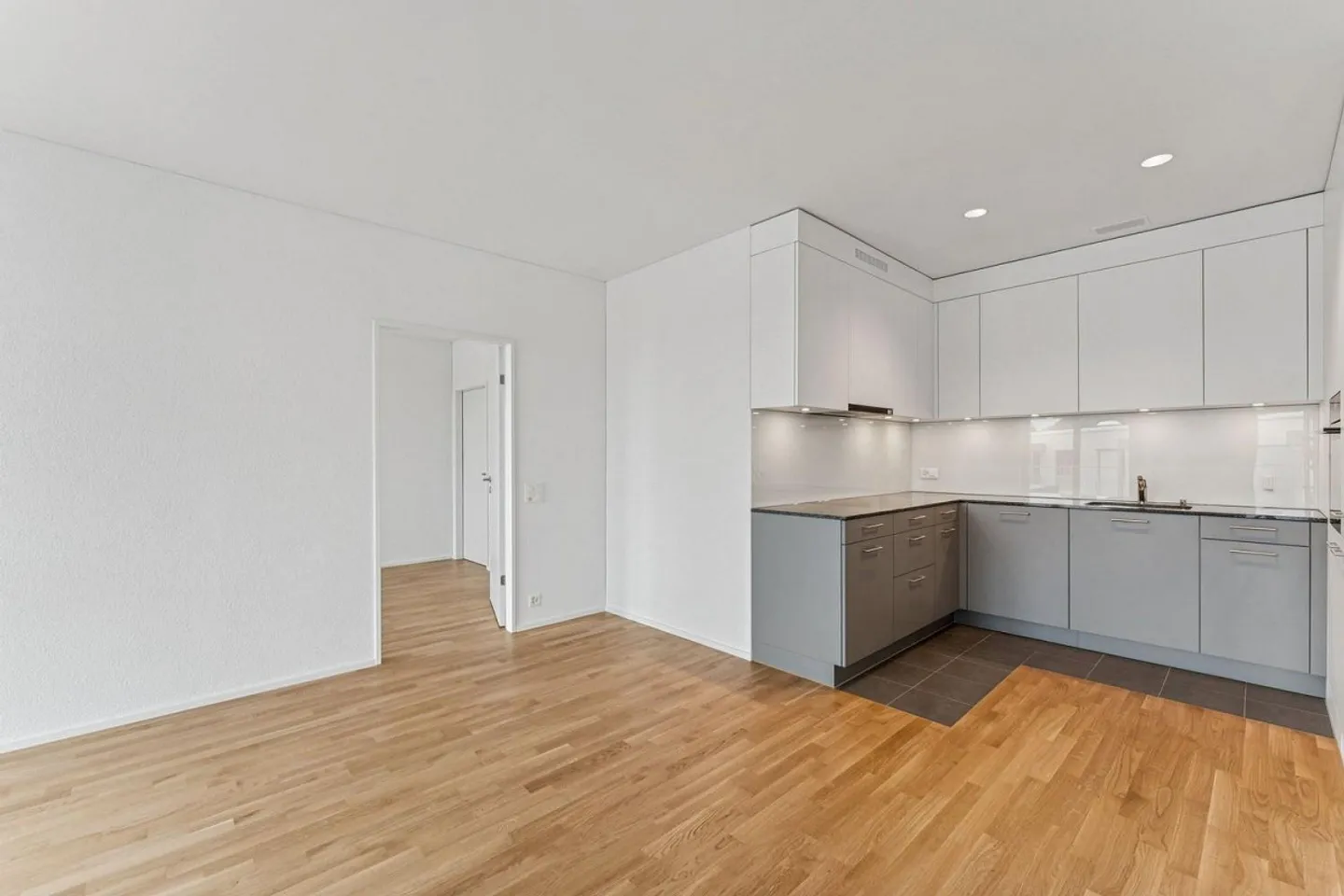 Benvenuti al NidSpace - Inizio affitto con mese gratuito! - Foto 3 di 11