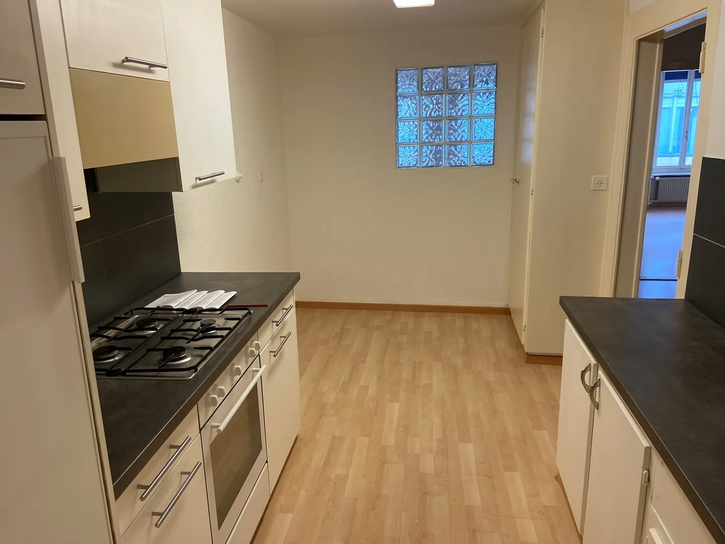 Appartamento di 3 stanze in affitto nel centro di Biel - Foto 4 di 13