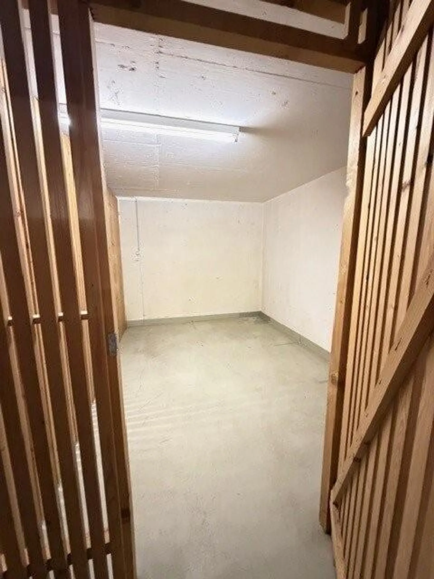 Espace de stockage à louer au Meierhofplatz à Zurich Höngg ! - Photo 2 sur 3