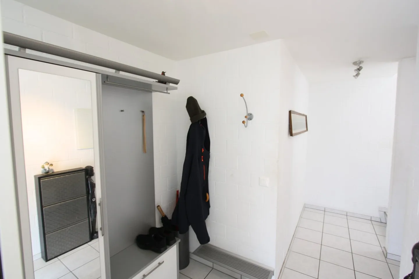 Charmante maisonette de 4,5 pièces dans un endroit calme à Zäzwil - Photo 3 sur 48