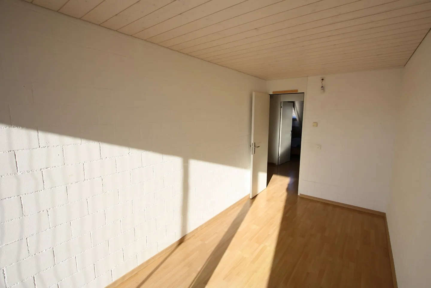 Charmante maisonette de 4,5 pièces dans un endroit calme à Zäzwil - Photo 23 sur 48