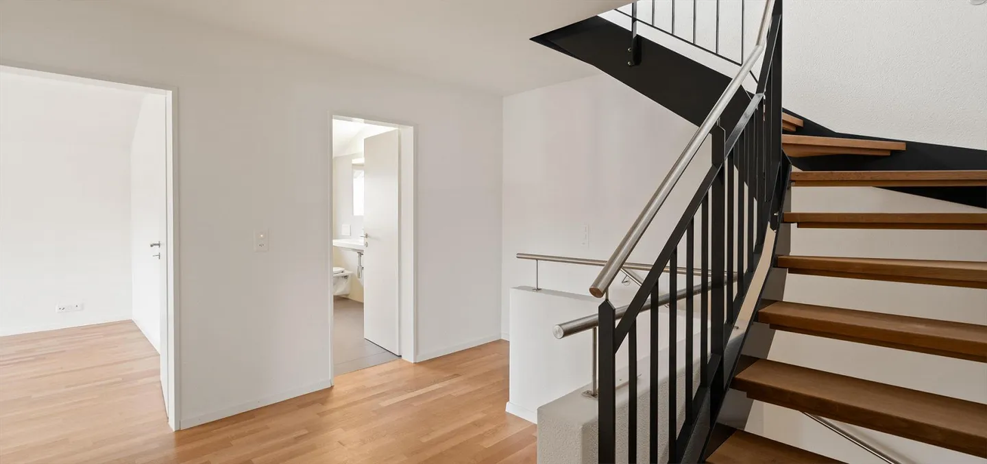 Bella casa angolare con giardino in vendita - Foto 15 di 22