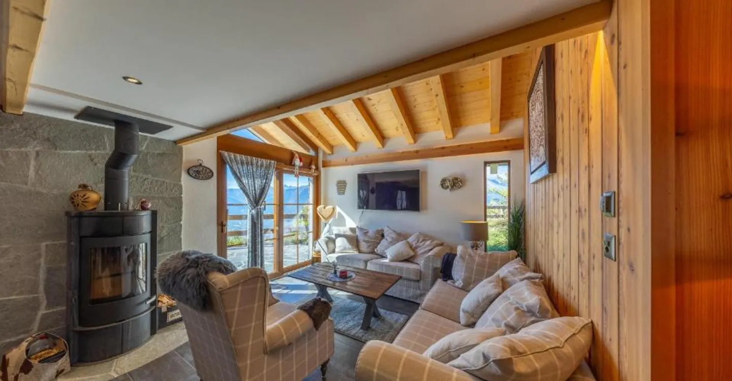 Charmantes Schweizer Chalet mit Aussicht - Foto 6 von 12