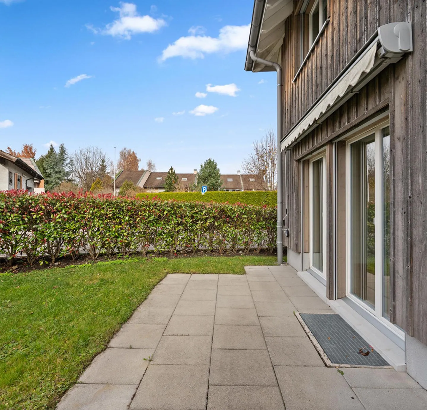 Bella casa angolare con giardino in vendita - Foto 9 di 22