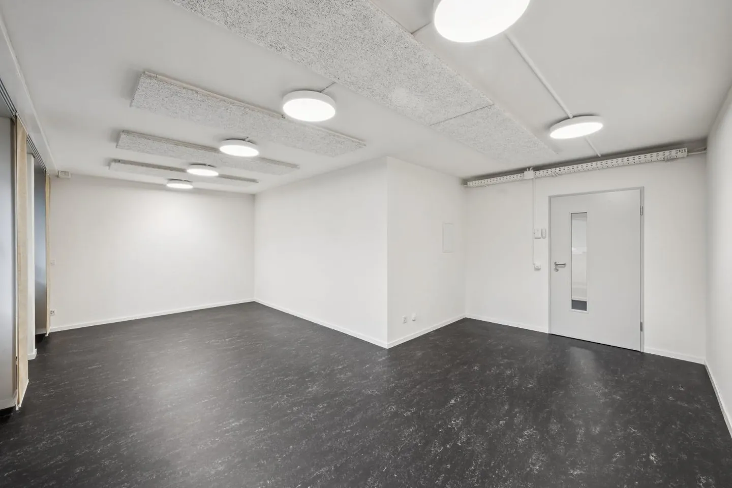 Ufficio pronto per essere abitato - Hammerspaces - Foto 3 di 7