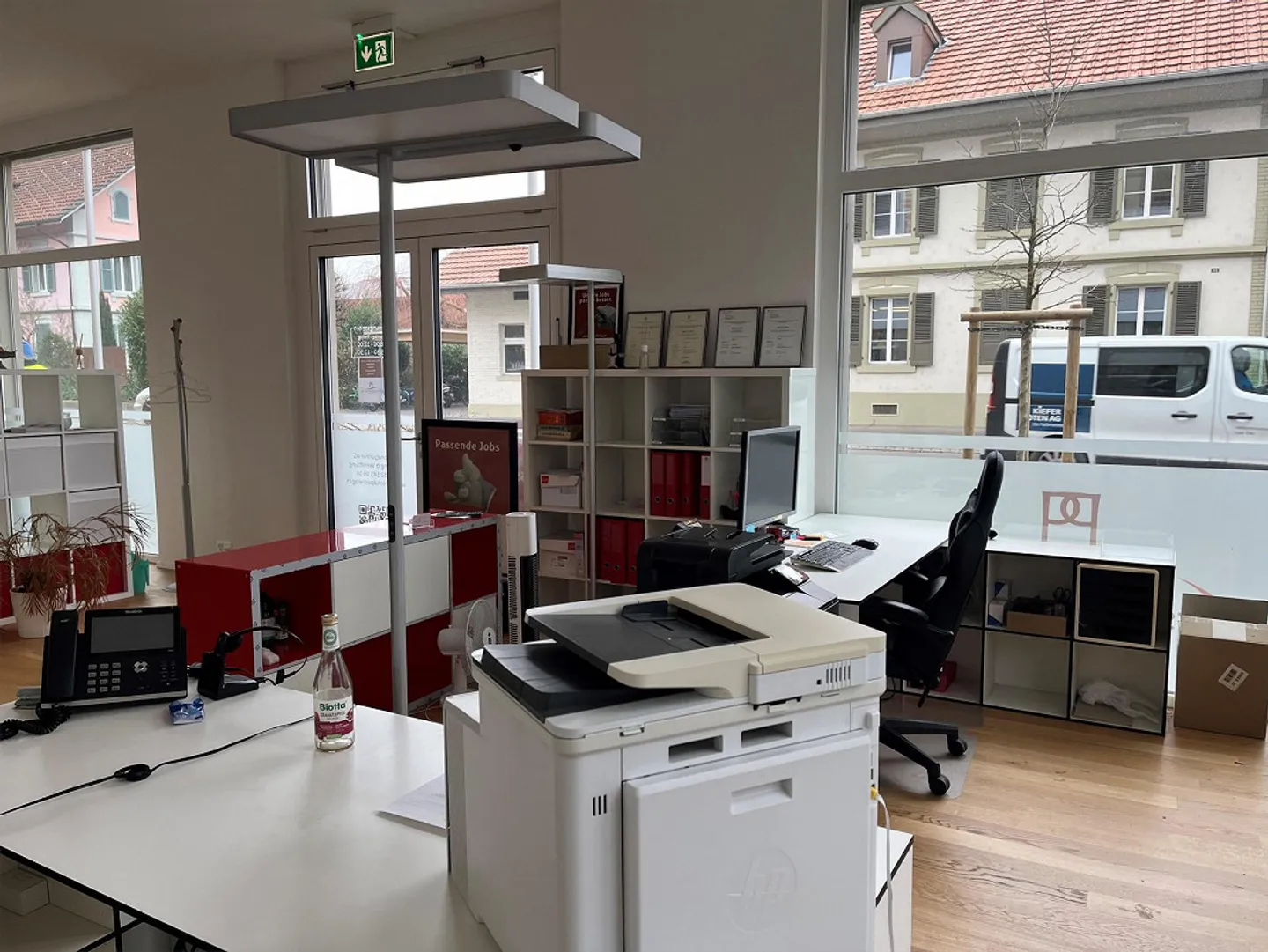 You do the business - We have the right space! - Photo 3 of 4