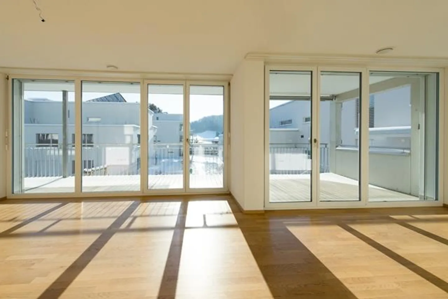 Belle appartement de 3,5 pièces sur Nordeckstrasse - Photo 2 sur 4