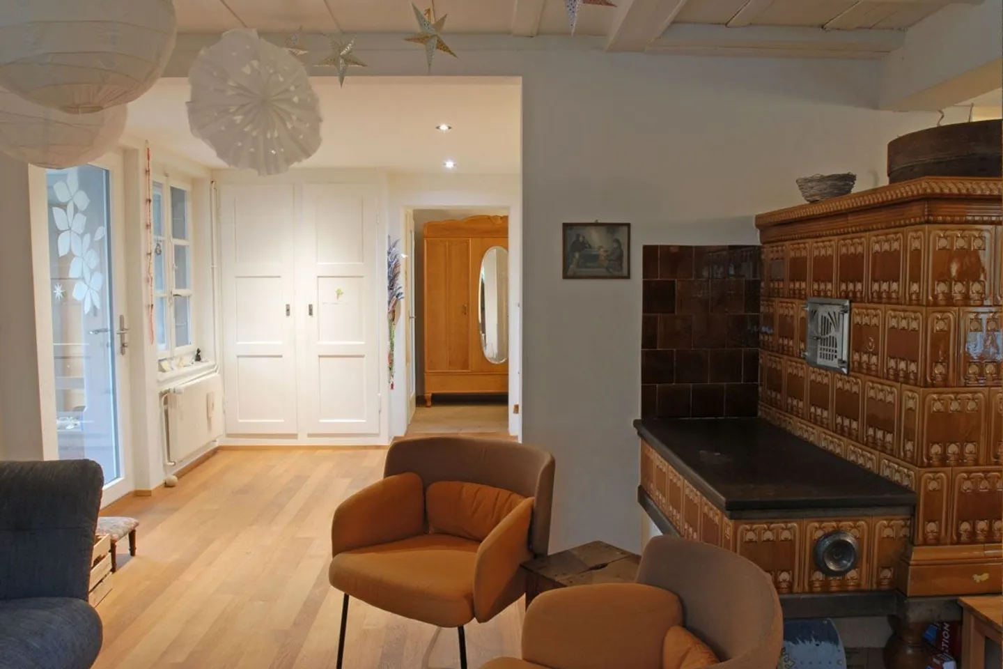 Casa unifamiliare indipendente di 6,5 stanze in una posizione idilliaca - Foto 3 di 6