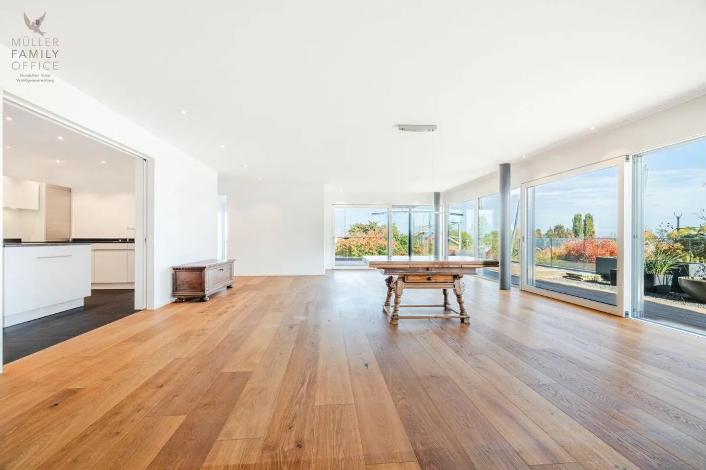 Light-flooded 5 1/2 room terrace apartment in a very well-maintained... - Photo 10 of 13