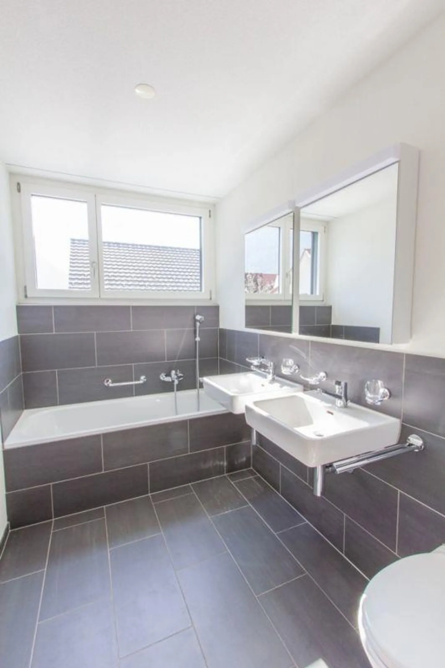 Appartement lumineux et moderne dans un emplacement ensoleillé - Photo 9 sur 12