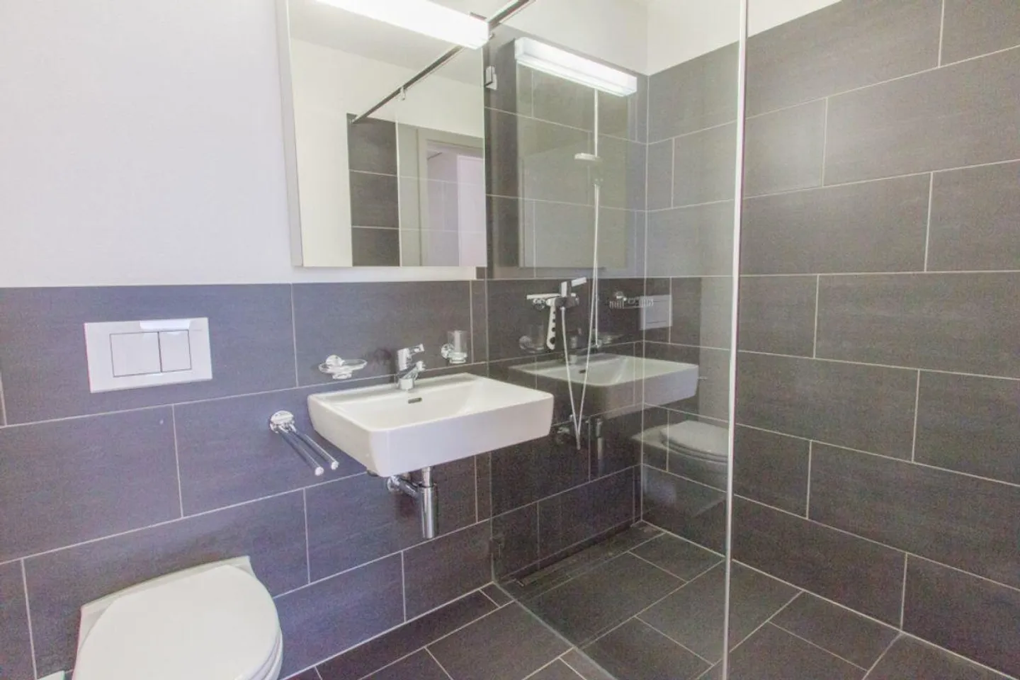 Appartement lumineux et moderne dans un emplacement ensoleillé - Photo 10 sur 12