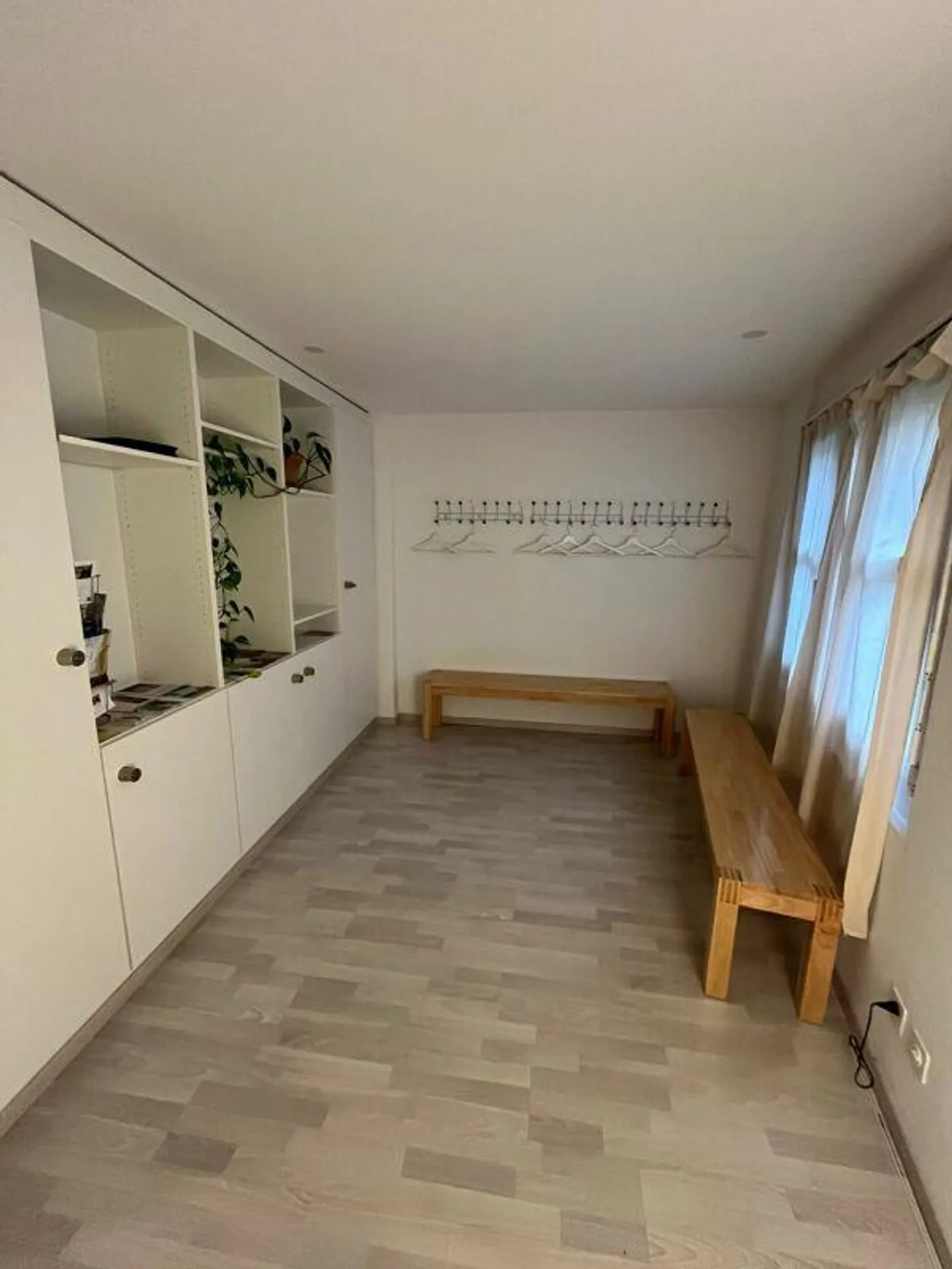 Ufficio spazioso in affitto nel quartiere 4! - Foto 5 di 8