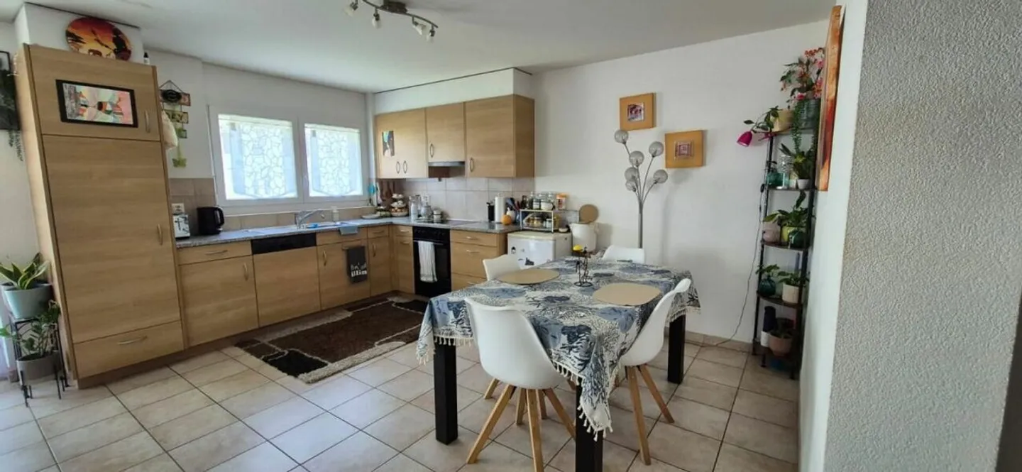 Appartement lumineux de 3.5 pièces au centre de Saxon - Photo 6 of 12