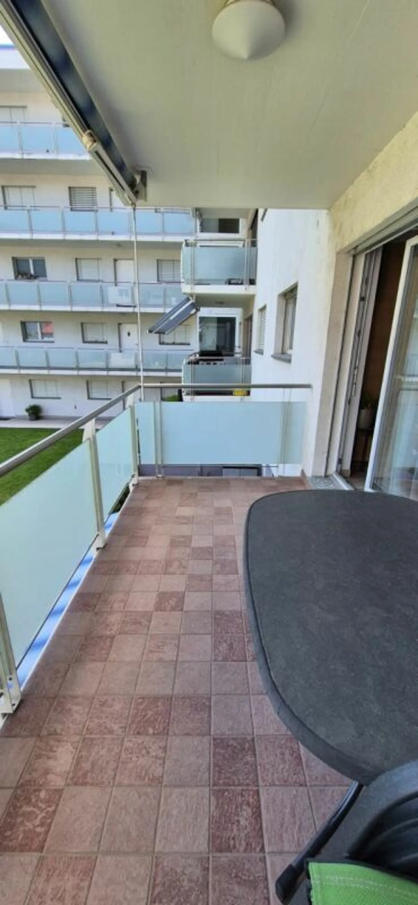 Appartement lumineux de 3.5 pièces au centre de Saxon - Photo 12 of 12
