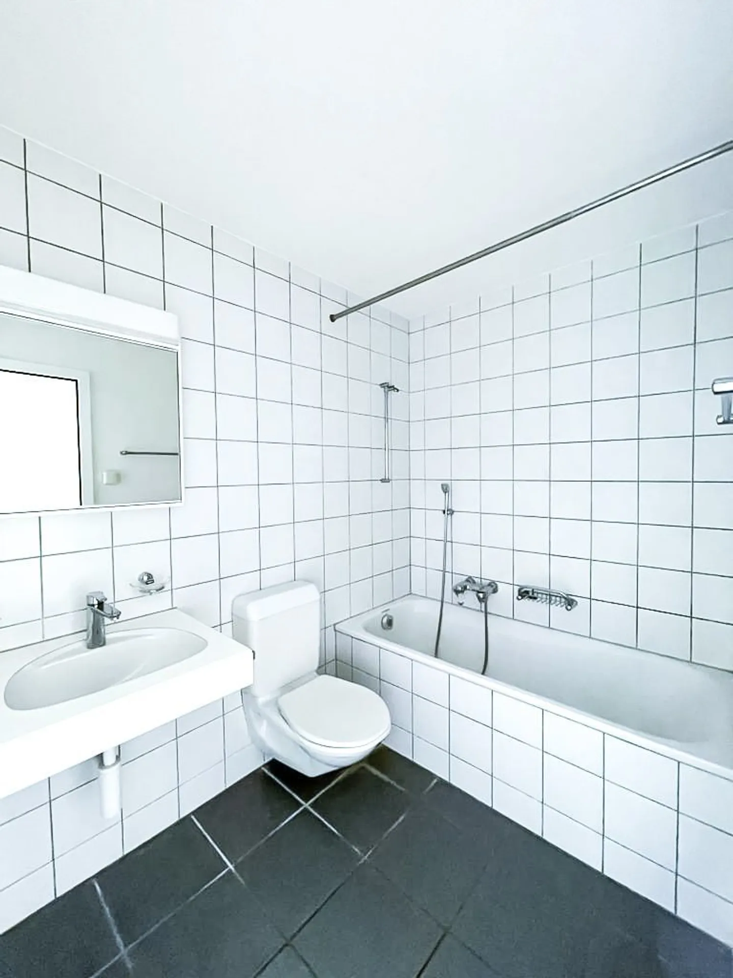 Bright 3.5-room apartment in the center of Langenthal - Photo 8 of 9